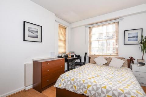 3 bedroom apartment to rent, Bronwen Court,  St John`s Wood,  NW8