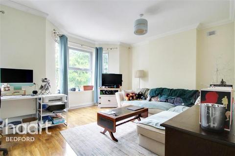 2 bedroom flat to rent, Foster Hill Road