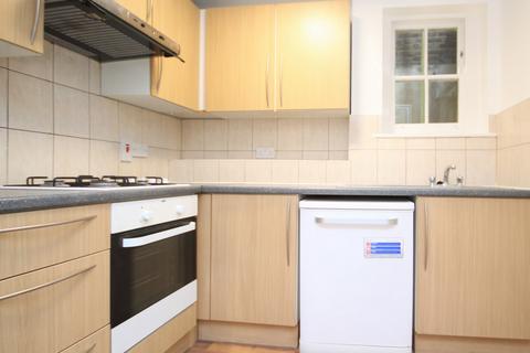 2 bedroom flat to rent, Miranda Road, Archway, N19