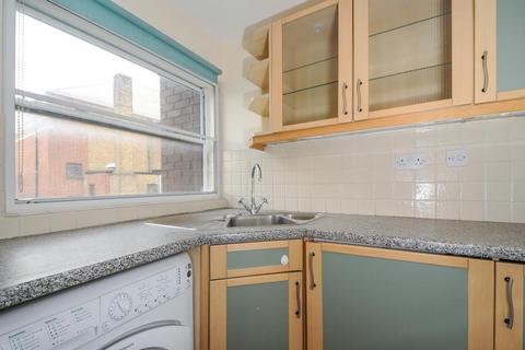 1 bedroom apartment to rent, Glovers Lodge,  Richmond,  TW10