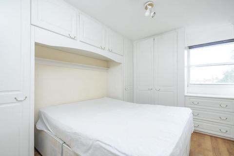 1 bedroom flat to rent, Glovers Lodge,  Richmond,  TW10