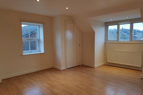 1 bedroom apartment to rent, Brighton Road, Redhill