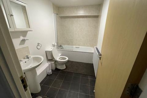 6 bedroom flat to rent, Flat 6, Victoria Chambers, The Parade, CV32 4AG
