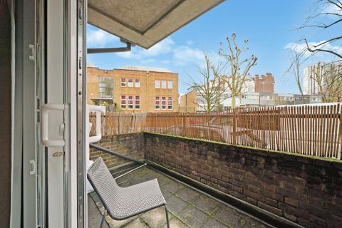 2 bedroom flat to rent, Adamson Road, Swiss Cottage, London, NW3