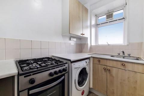 2 bedroom flat to rent, Colville House, Waterloo Gardens, Bethnal Green E2