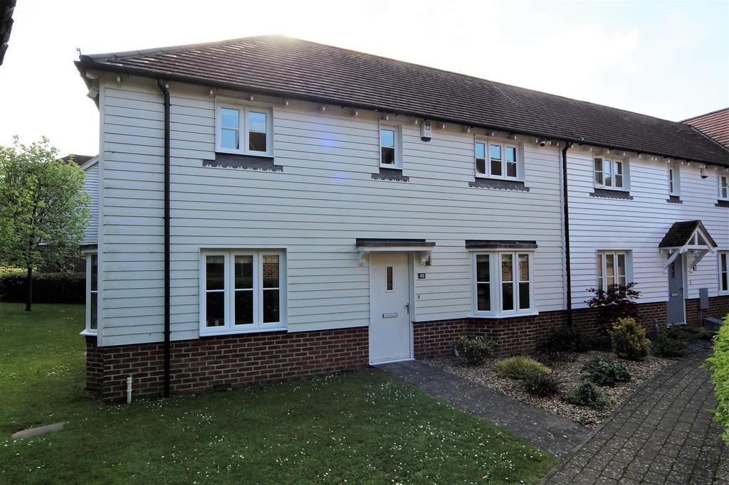 Mcarthur Drive, Kings Hill, ME19 4GW 3 bed semidetached house £415,000