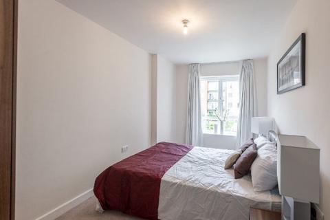 2 bedroom apartment to rent, East Drive, Colindale, London