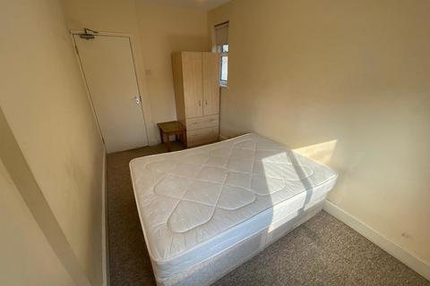 House share to rent, Hale Lane, Edgware HA8