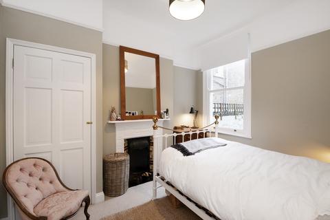 2 bedroom flat to rent, Burrows Road, Kensal Rise NW10