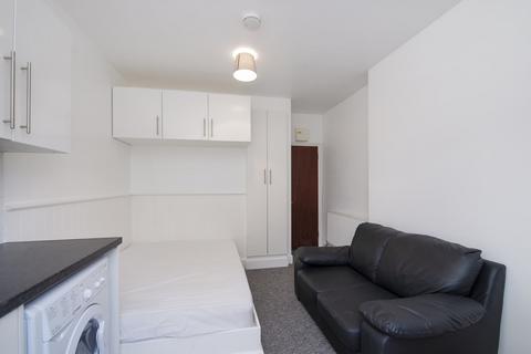 undefined, Chamberlayne Road, Kensal Rise NW10