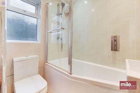 2 bedroom flat to rent, Purves Road, Kensal Green NW10
