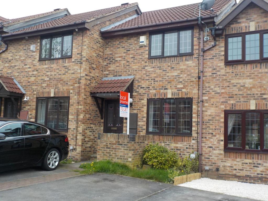 Castle Hill View, Heckmondwike, West Yorkshire 2 bed townhouse £595 pcm (£137 pw)