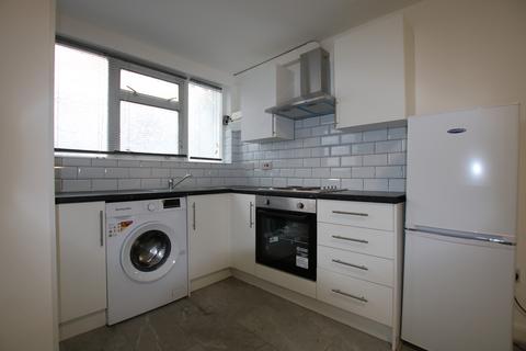 Studio to rent, Oldfield Road, Willesden, NW10