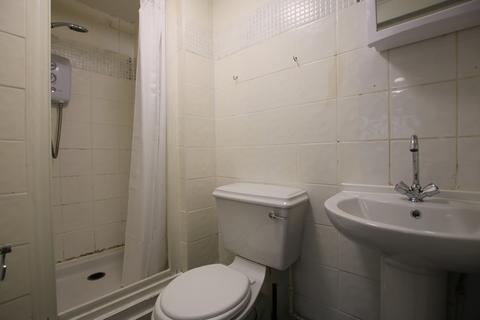 Studio to rent, Oldfield Road, Willesden, NW10