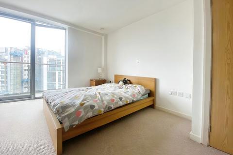 2 bedroom apartment to rent, Whitehall Quay