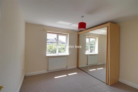 2 bedroom semi-detached house to rent, Brookdale Park, Crewe