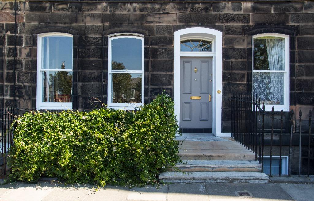 Gardners Crescent, Fountainbridge, Edinburgh, EH3 2 bed flat £1,495