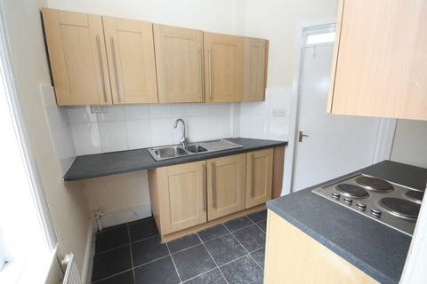 2 bedroom end of terrace house to rent, Union Road, Rochdale OL12