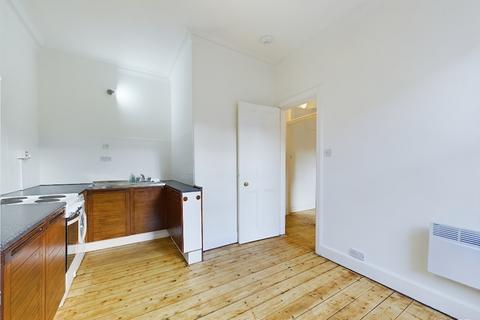 Studio to rent, Salamander Street, Leith, Edinburgh, EH6