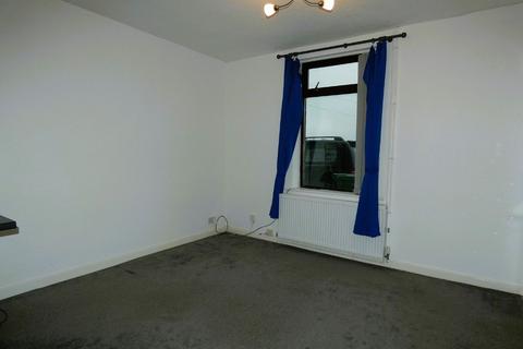 2 bedroom terraced house to rent, Drighlington BD11