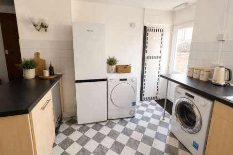 5 bedroom terraced house to rent, St Mary Magdalene Street, Brighton, BN2 3HU