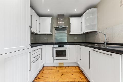 3 bedroom semi-detached house to rent, Meadow Close, Richmond, TW10