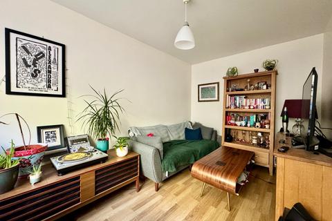 2 bedroom flat to rent, Bavaria Road, Upper Holloway