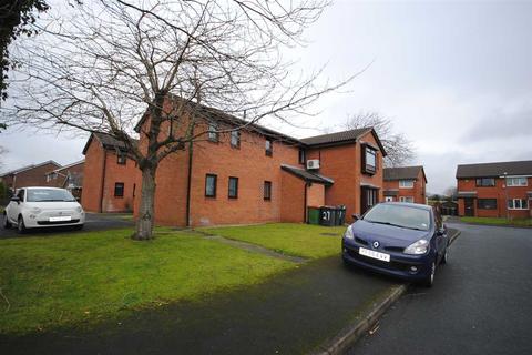 Studio to rent, Longley Close, Preston