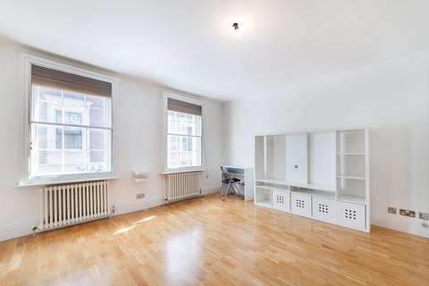 Studio to rent, Marshall Street, Soho, W1F