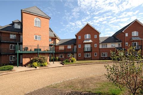 2 bedroom apartment to rent - Knights Place, St. Leonards Road, Windsor, Berkshire, SL4