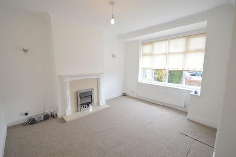 3 bedroom semi-detached house to rent, Moorfield Road, Widnes