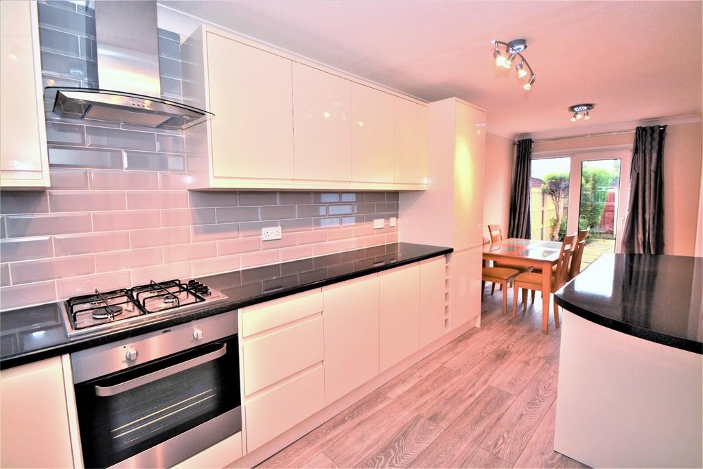 Landseer Avenue, Warrington 3 bed semidetached house £800 pcm (£185 pw)