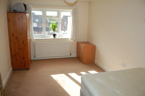2 bedroom flat to rent, Cookham SL6