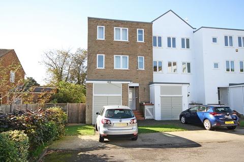 3 bedroom townhouse for sale, BRAY VILLAGE SL6