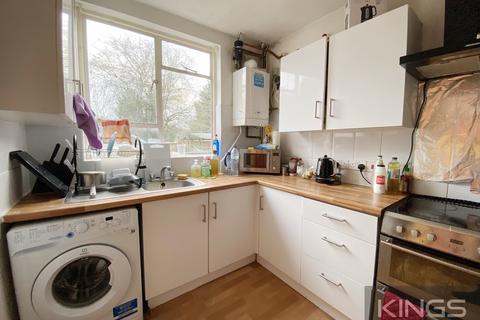 4 bedroom terraced house to rent, Harefield Road