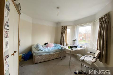 4 bedroom terraced house to rent, Harefield Road