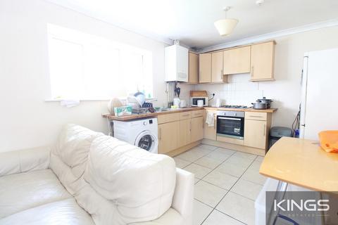 2 bedroom flat to rent, Portswood Road