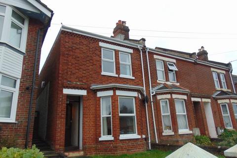 4 bedroom semi-detached house to rent, Broadlands Road NO AGENCY FEES!