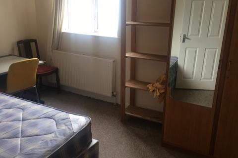 2 bedroom flat to rent, Portswood Road