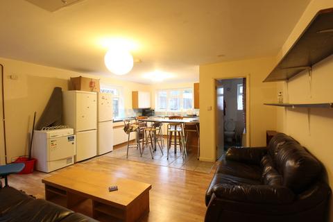 6 bedroom terraced house to rent, Broadlands Road, Southampton