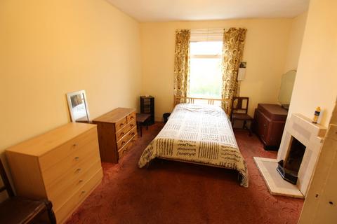 2 bedroom flat to rent, Bitterne Road West, Southampton