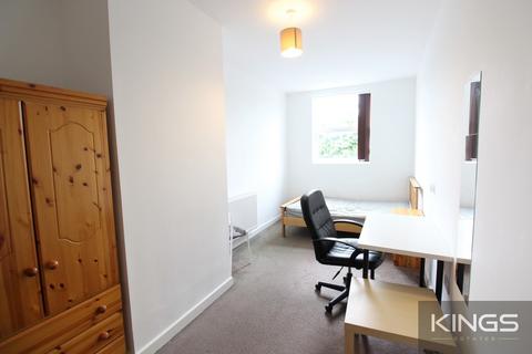 4 bedroom apartment to rent - Portswood Road, Southampton