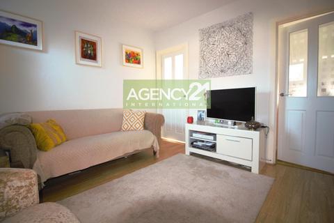 2 bedroom flat for sale, Oakfield Road, London, E6