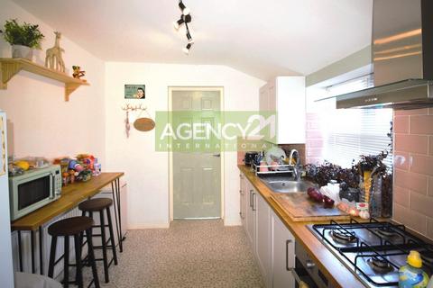 2 bedroom flat for sale, Oakfield Road, London, E6