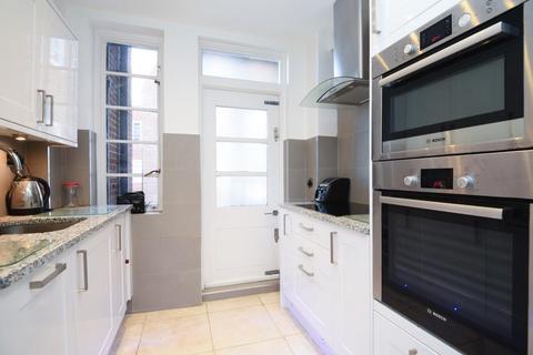 2 bedroom apartment to rent, Lancaster Close,  St. Petersburgh Place,  W2