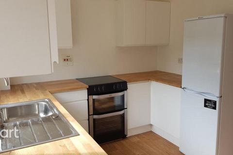 4 bedroom terraced house to rent, Brambling Walk, Bristol