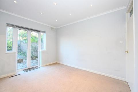 undefined, Woodfield Avenue, London, SW16