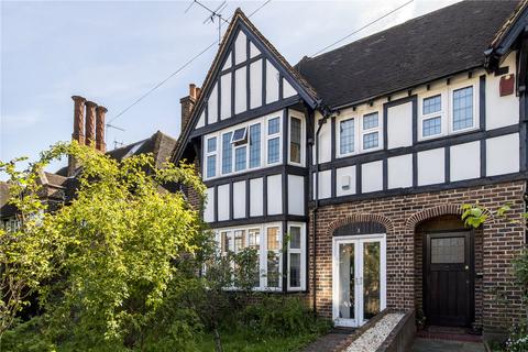 Woodfield Avenue, London, SW16