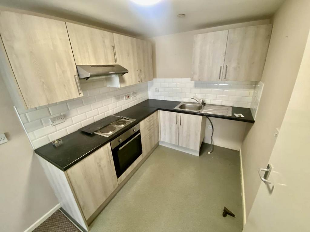 Apartment in Swansea - View 3