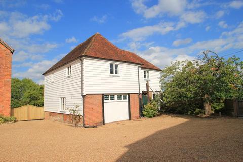 3 bedroom detached house to rent, Jarvis Lane, Goudhurst, Kent, TN17 2NP